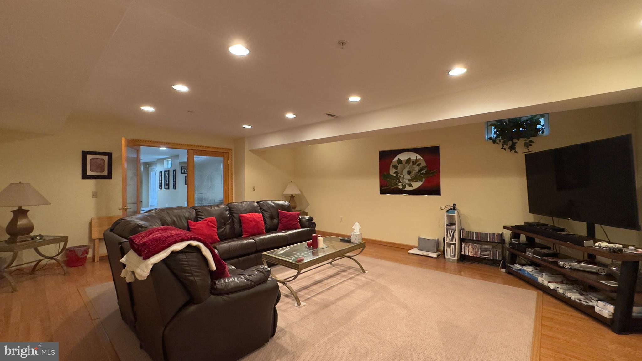 EARNSHAW ESTATES - Residential