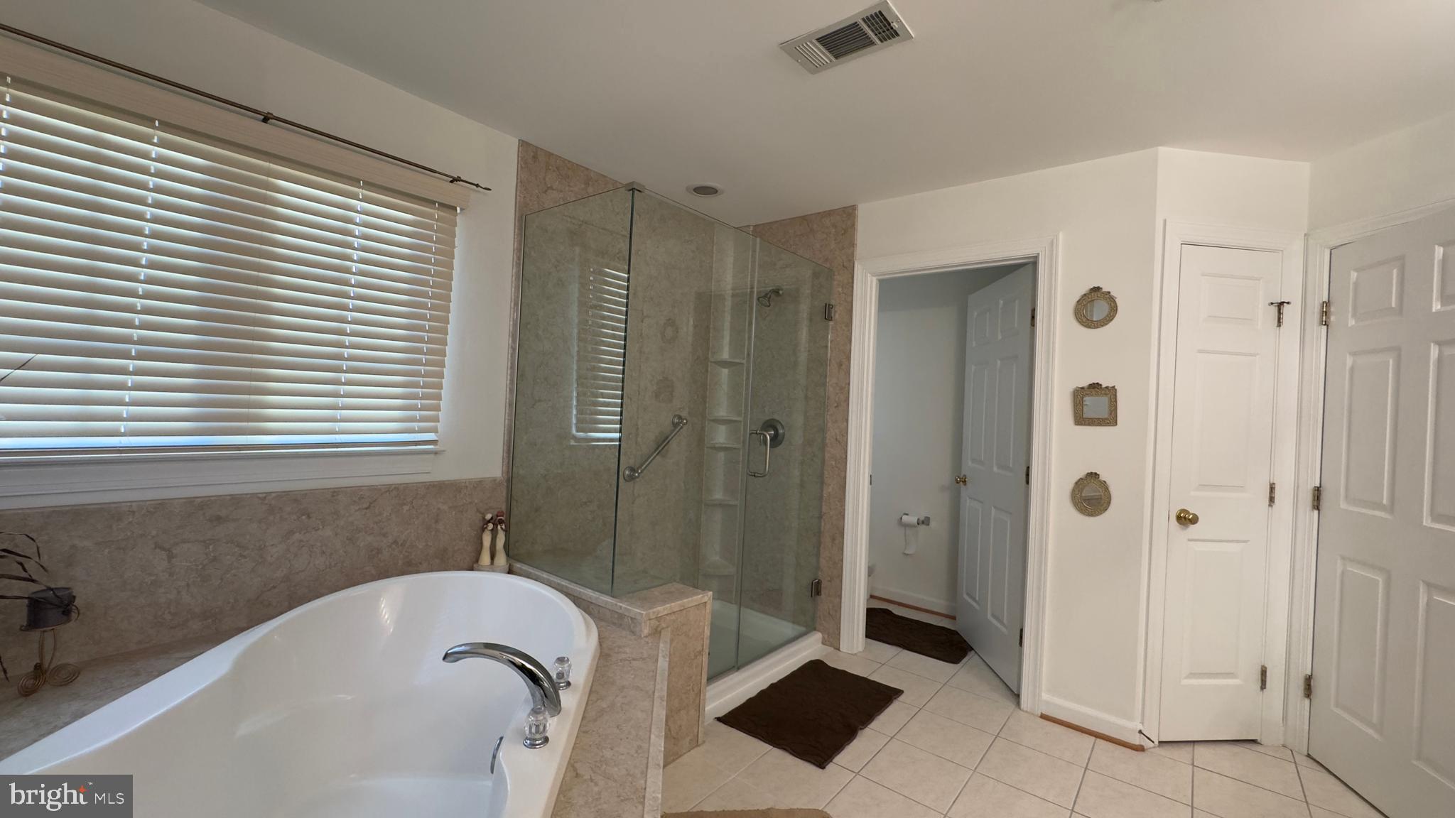 EARNSHAW ESTATES - Residential