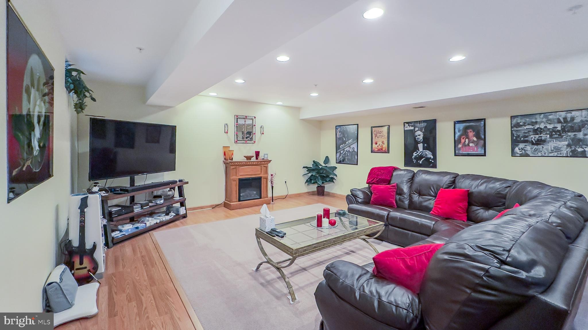 EARNSHAW ESTATES - Residential