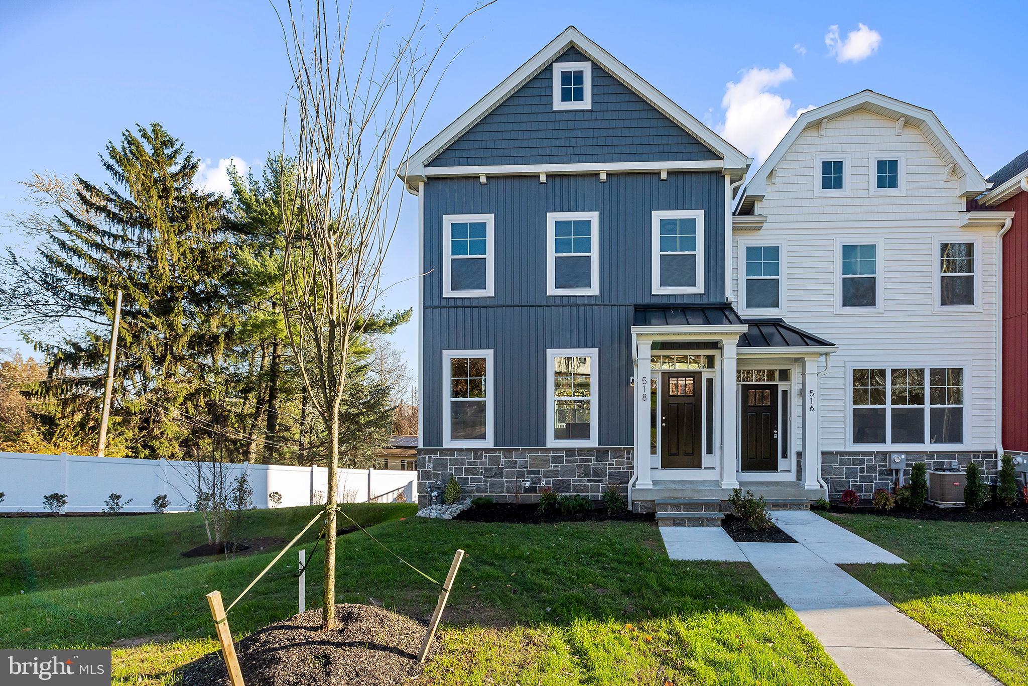 KING MANOR - Residential