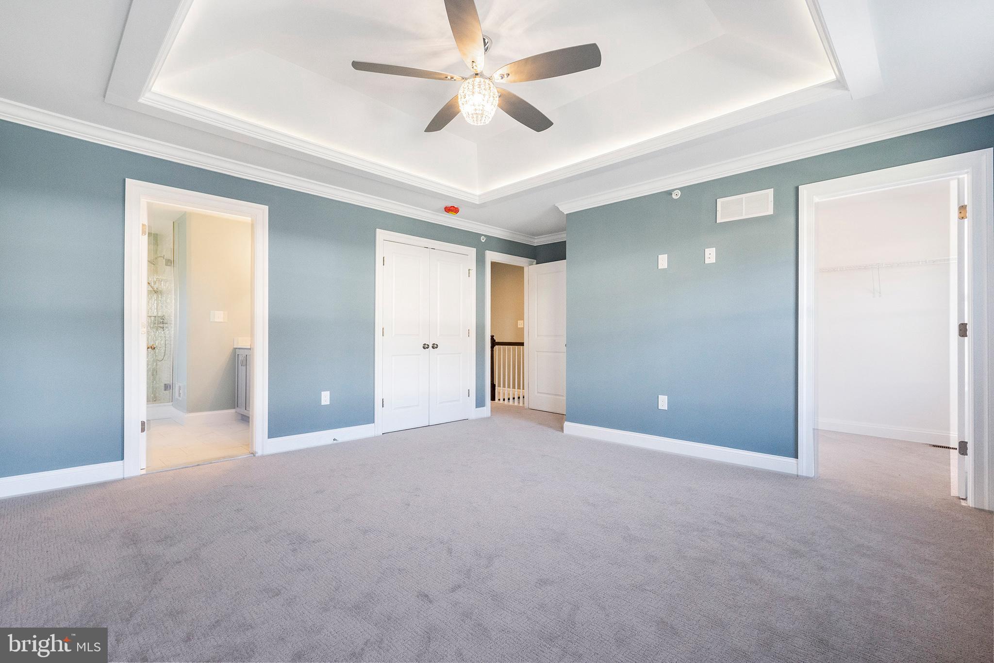 KING MANOR - Residential