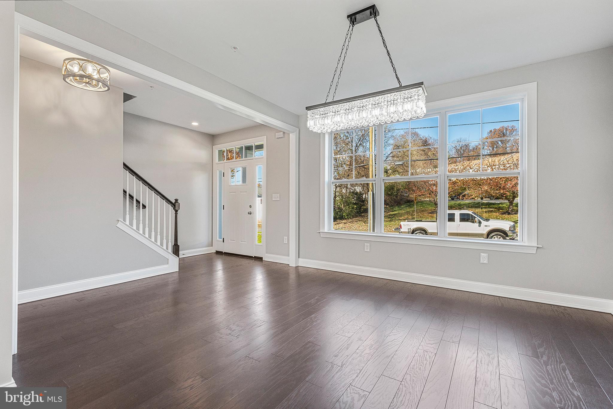 KING MANOR - Residential