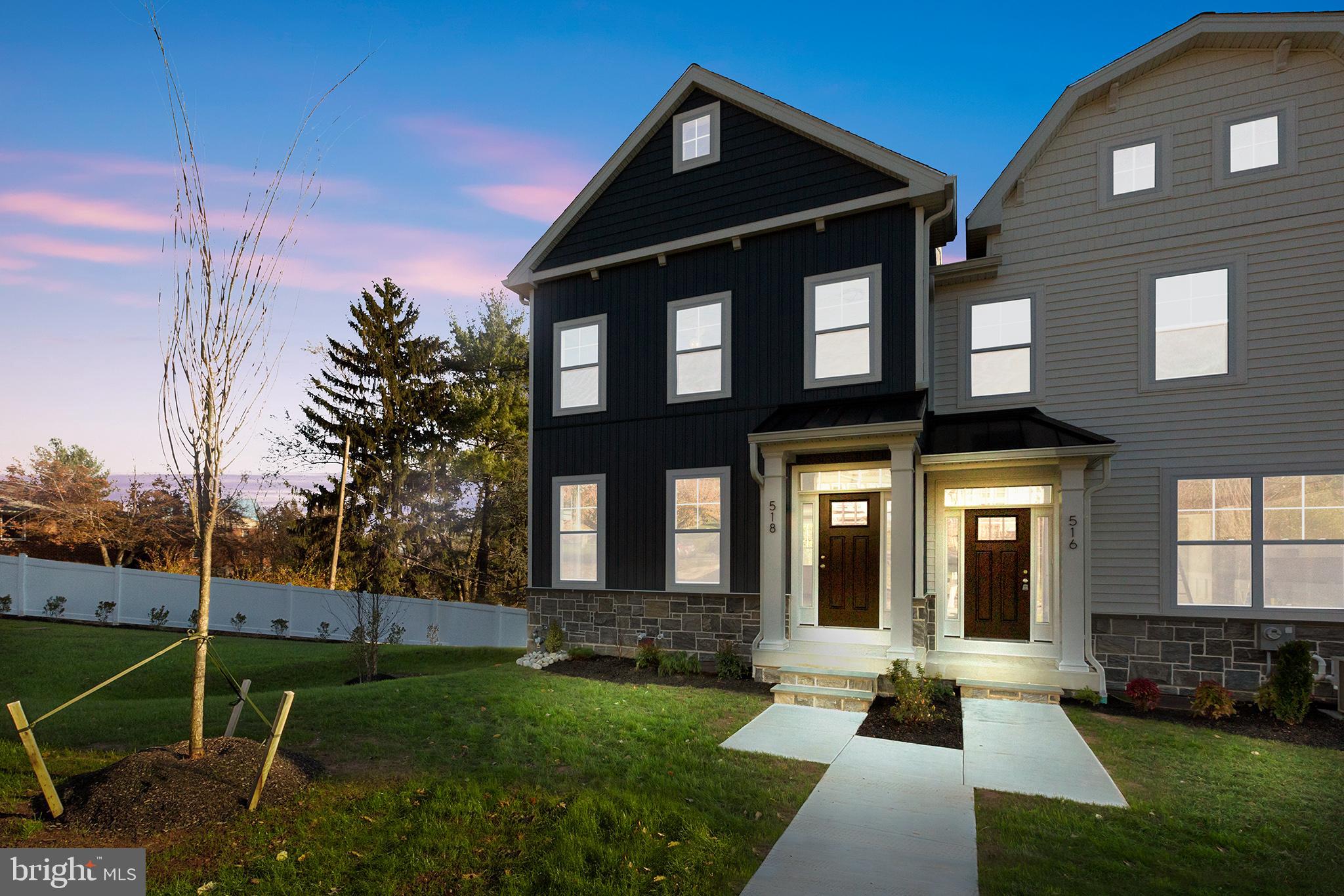 KING MANOR - Residential