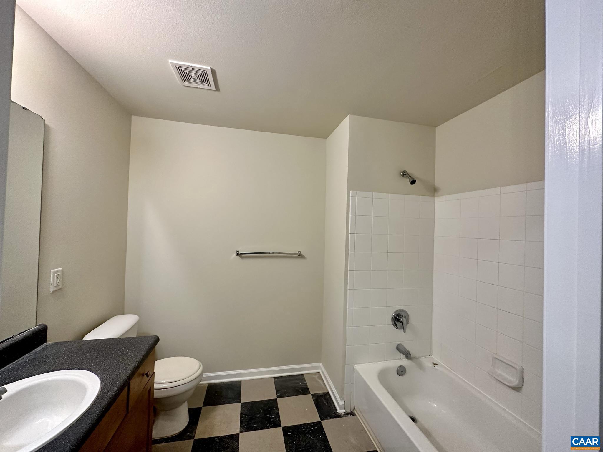 EAGLES LANDING - Residential Lease