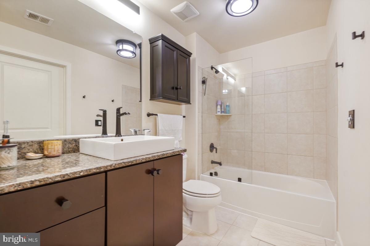 OLD TOWN COMMONS - Residential