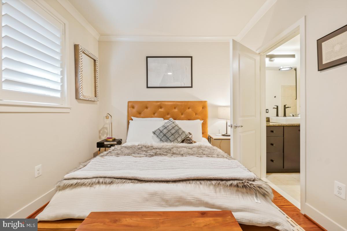 OLD TOWN COMMONS - Residential