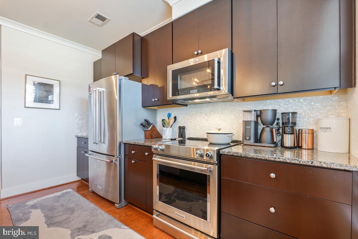 OLD TOWN COMMONS - Residential