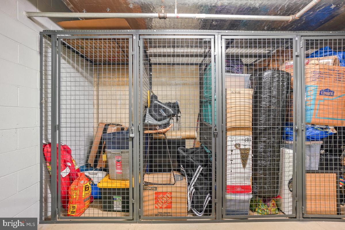 OLD TOWN COMMONS - Residential