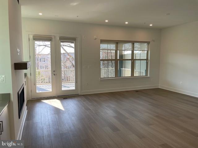 THE GROVE - Residential Lease