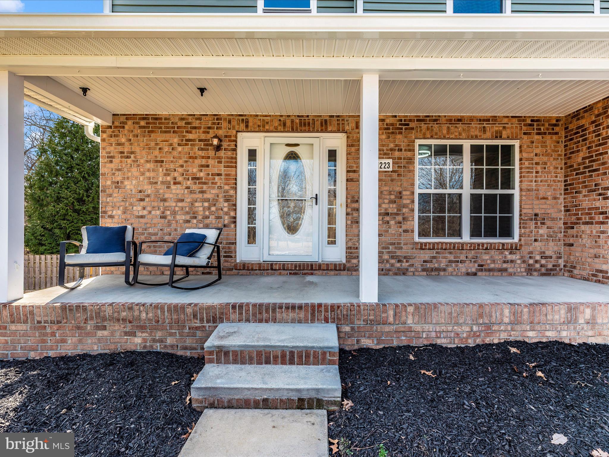 1223 PINEY BREEZE LANE
