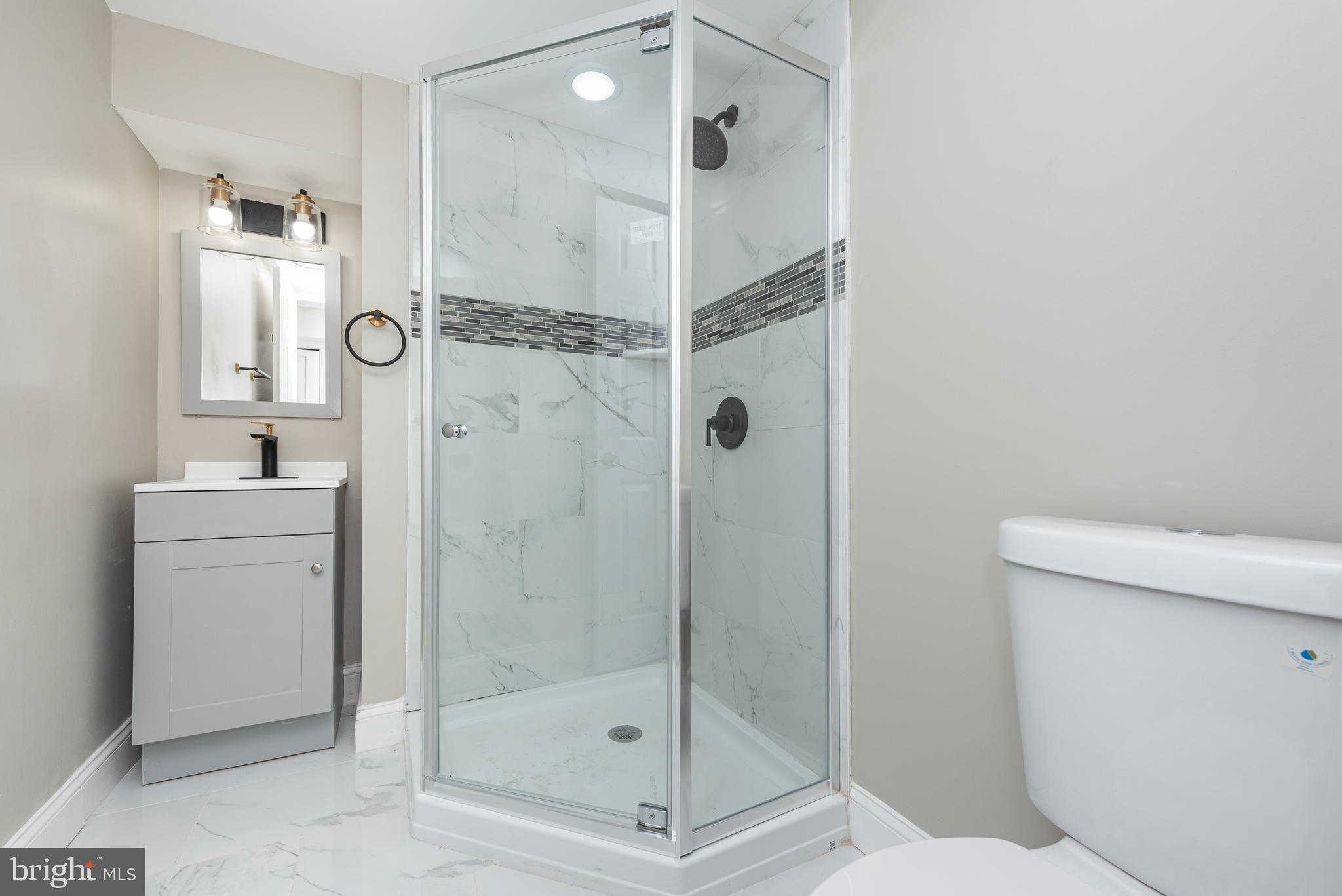 HOLLINS MARKET - Residential