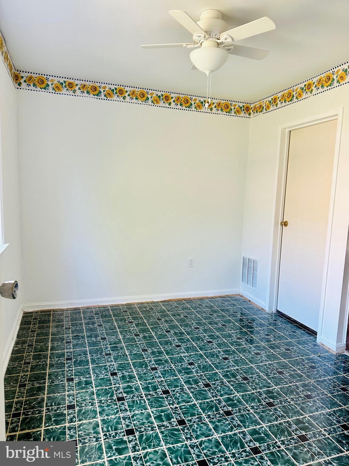 TERRACE TOWNHOUSES OF ANNANDALE - Residential