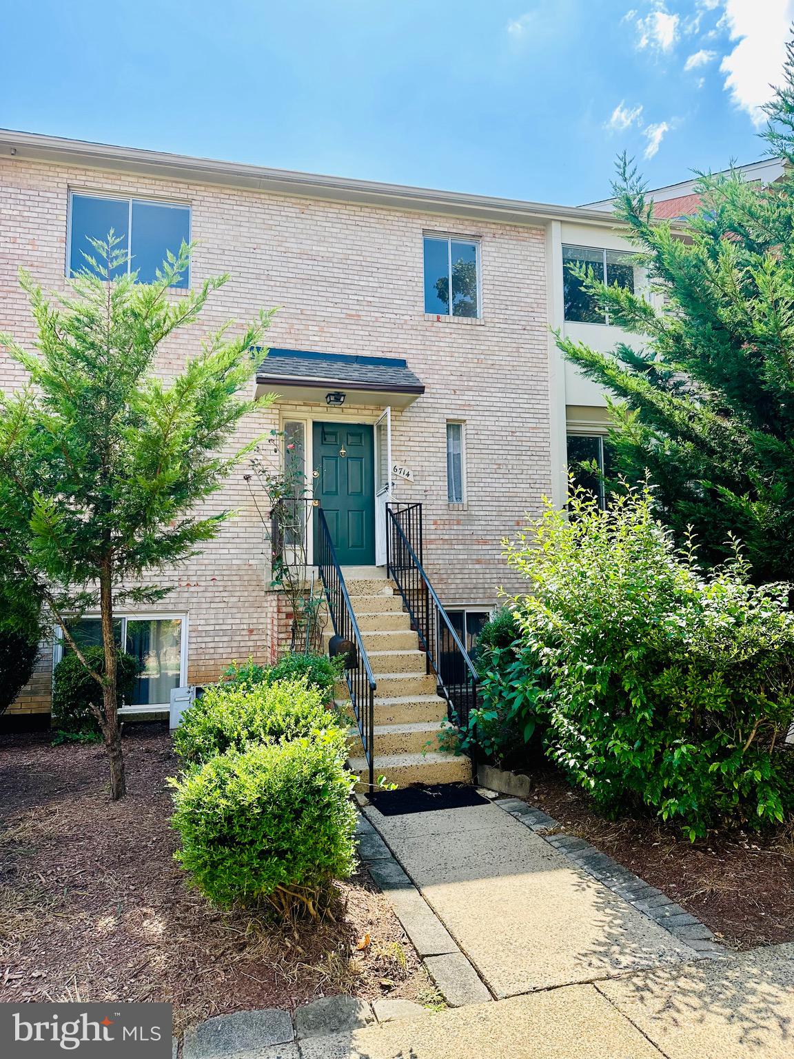 TERRACE TOWNHOUSES OF ANNANDALE - Residential