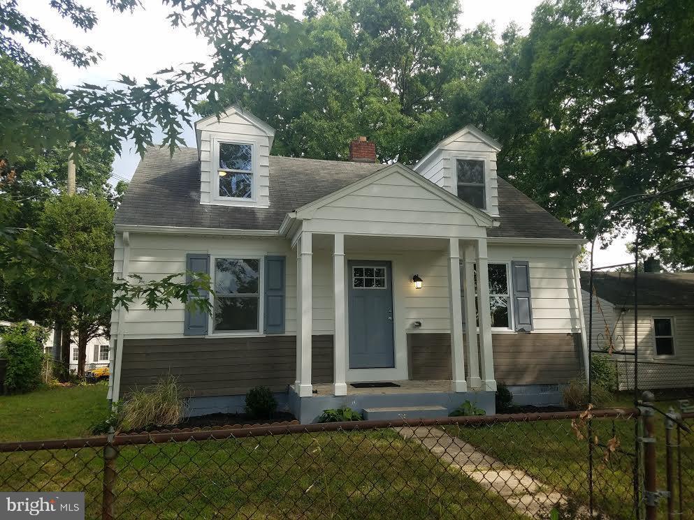 EDGEWATER - Residential Lease