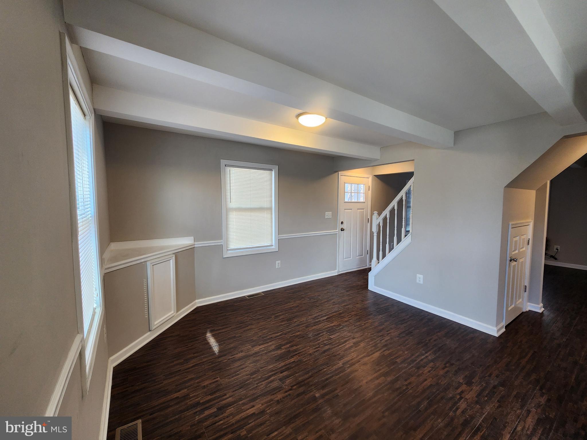 EDGEWATER - Residential Lease