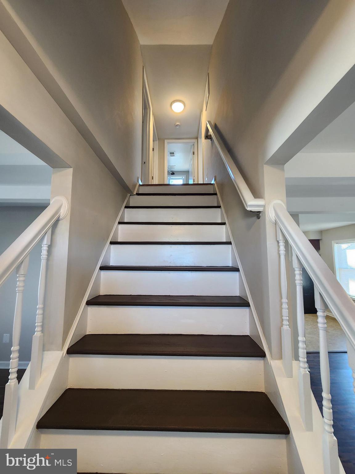 EDGEWATER - Residential Lease