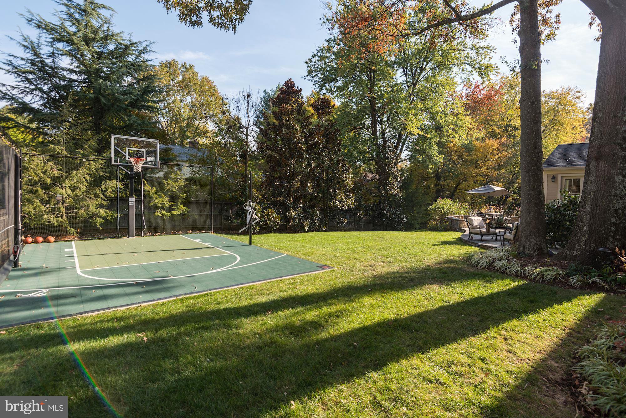 RIVER FALLS - Residential