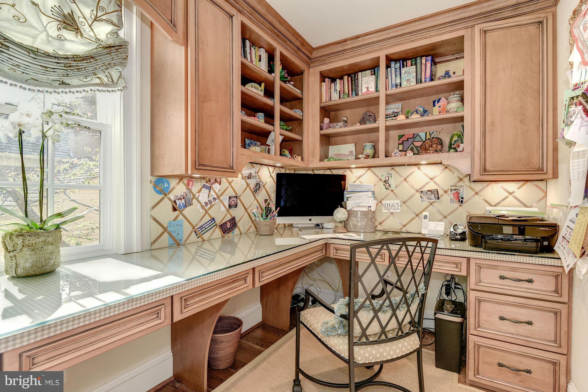 RIVER FALLS - Residential