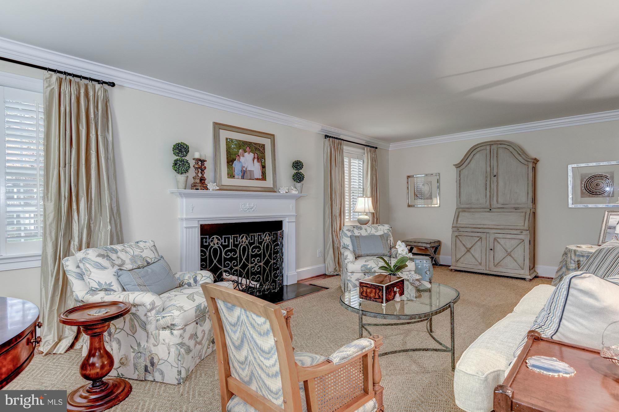 RIVER FALLS - Residential