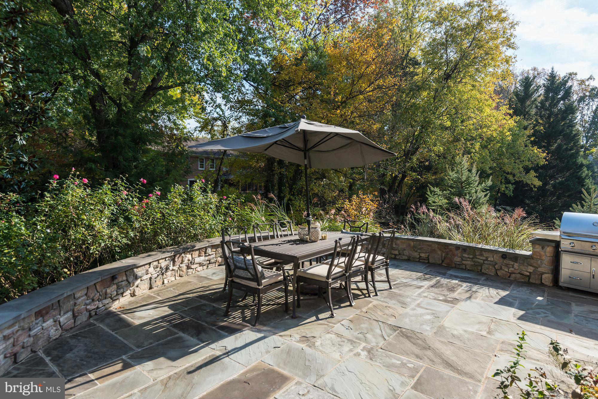 RIVER FALLS - Residential