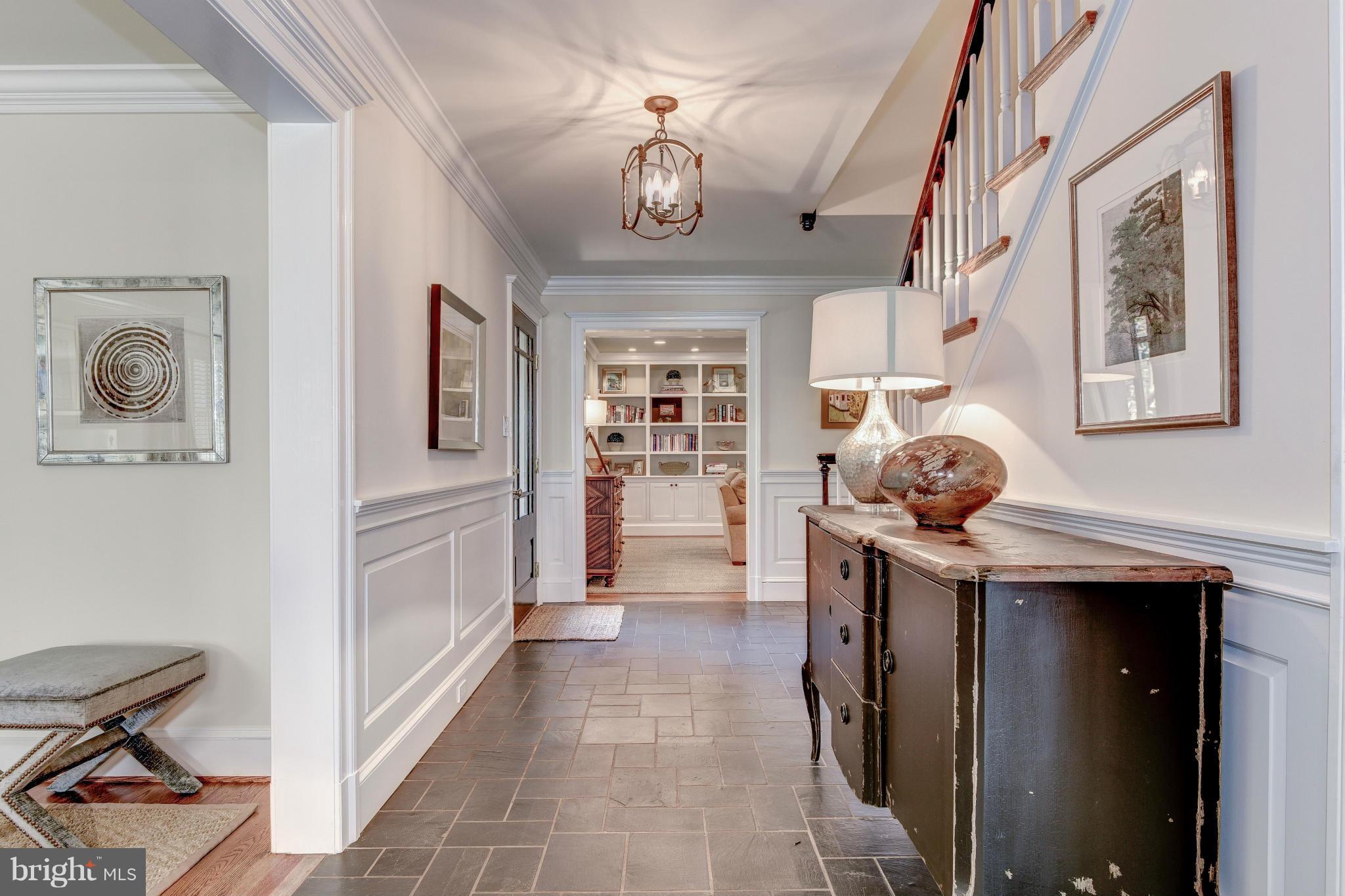 RIVER FALLS - Residential