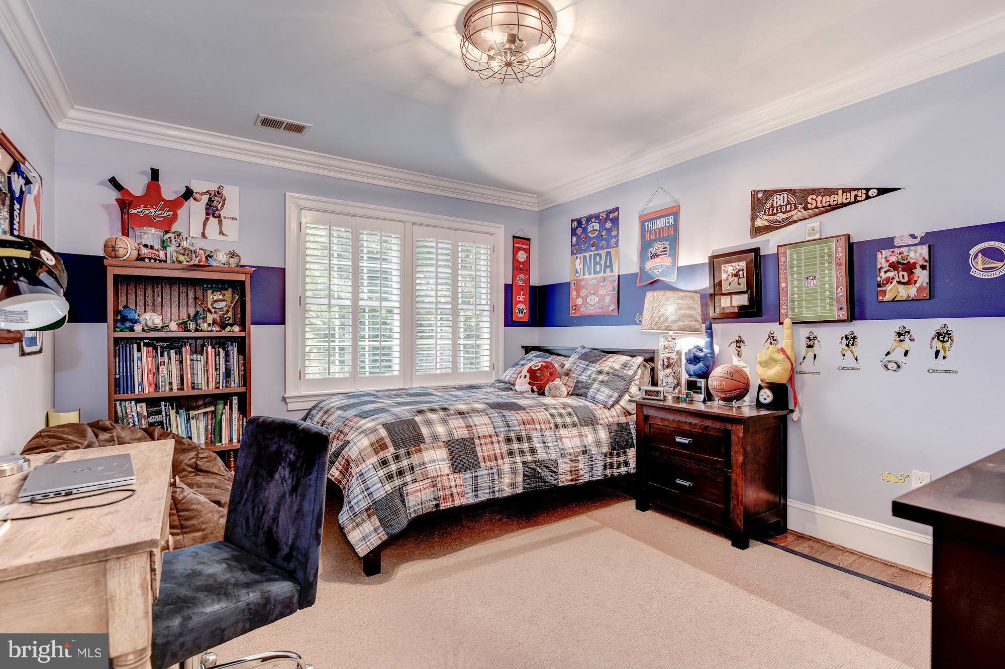 RIVER FALLS - Residential