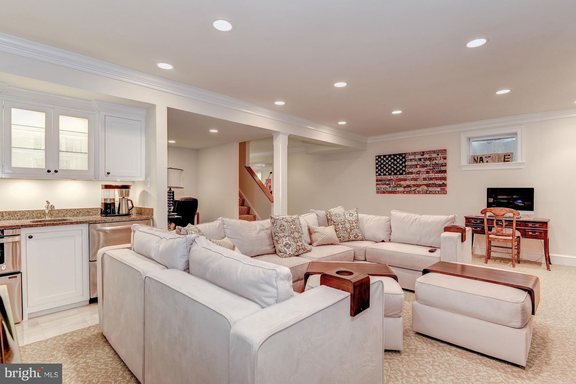 RIVER FALLS - Residential