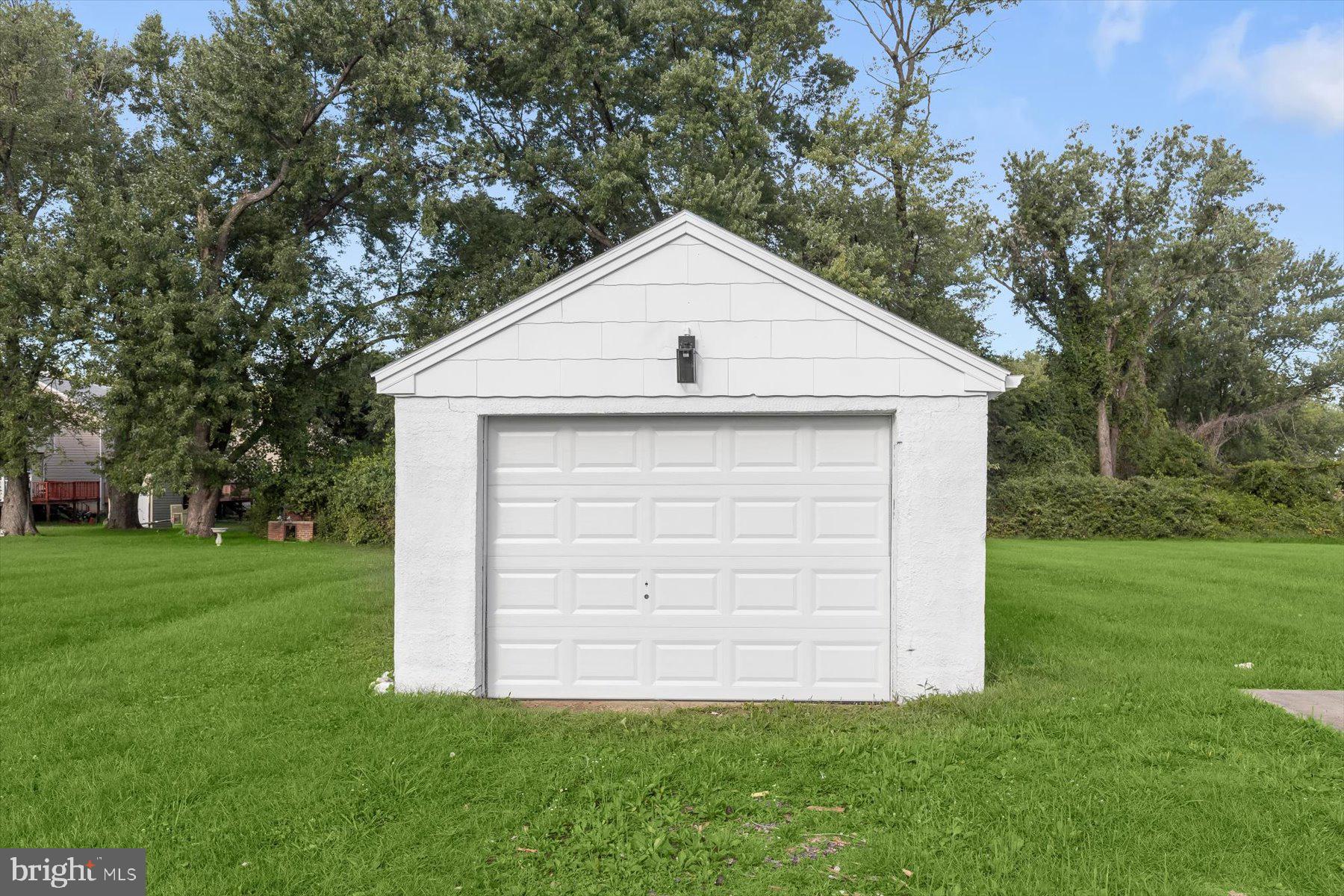 6521 RIDGE ROAD