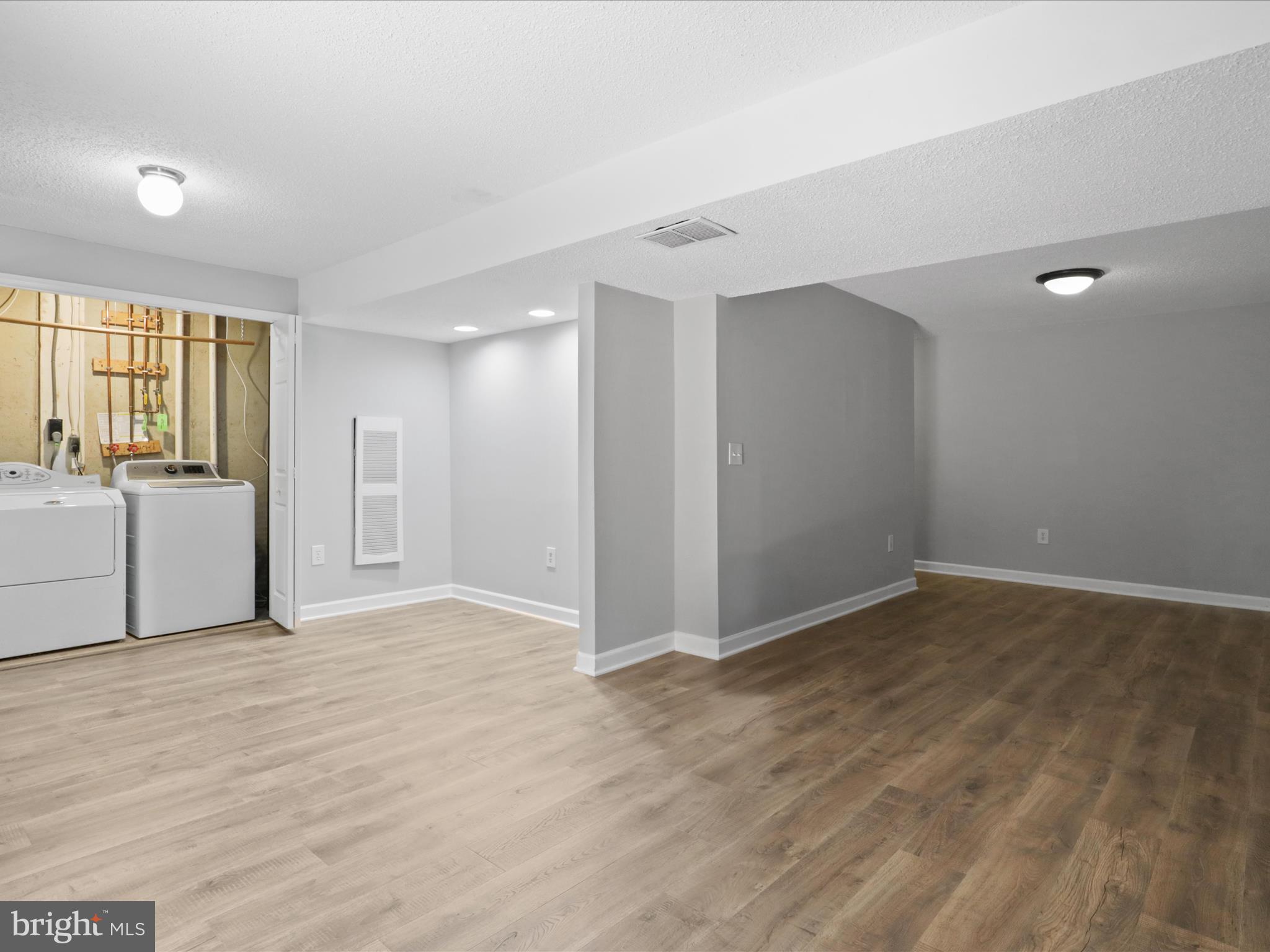 BURKE CENTRE - Residential Lease