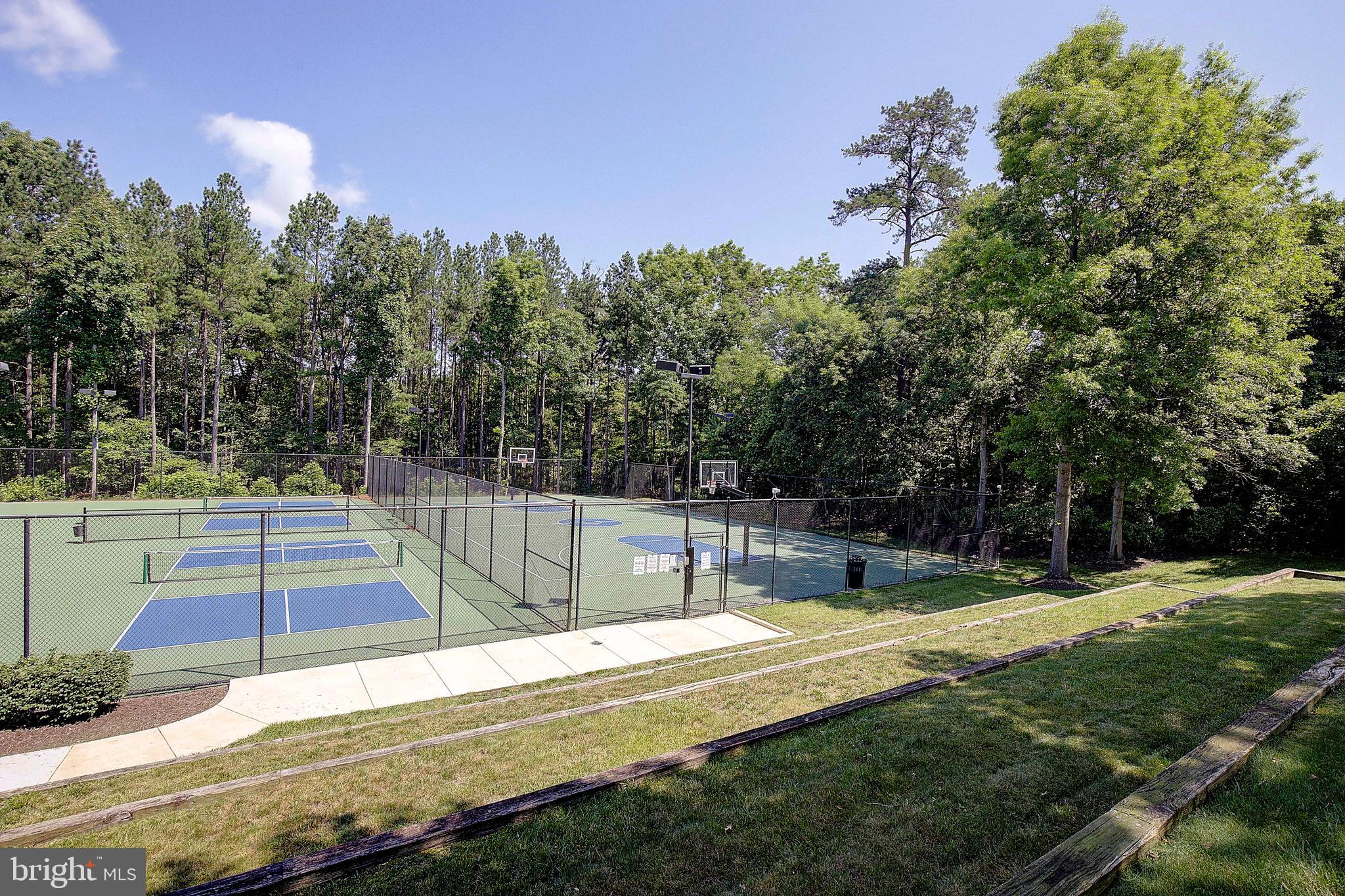 RUSSETT - Residential