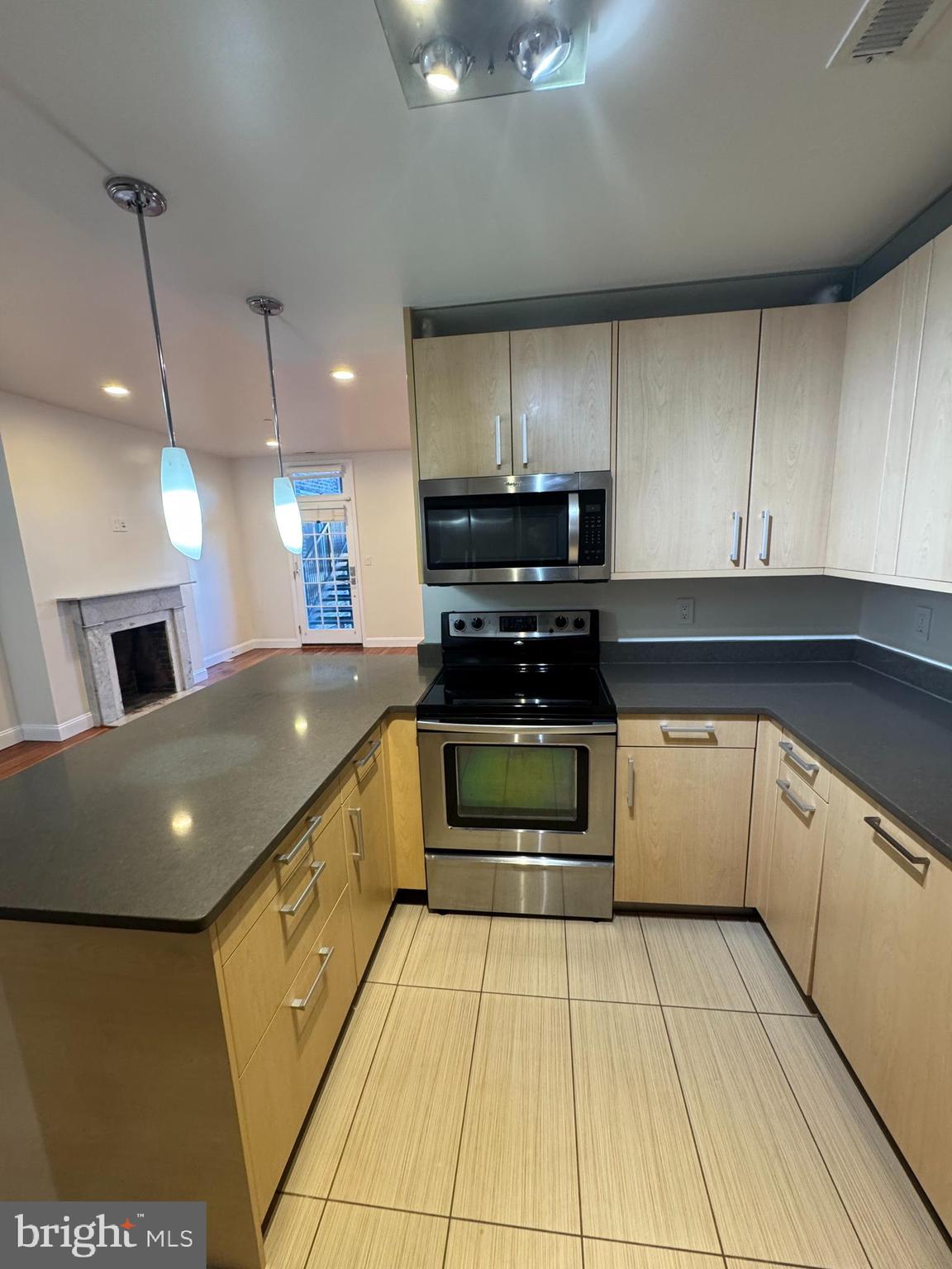 MOUNT VERNON PLACE HISTORIC DISTRICT - Residential Lease