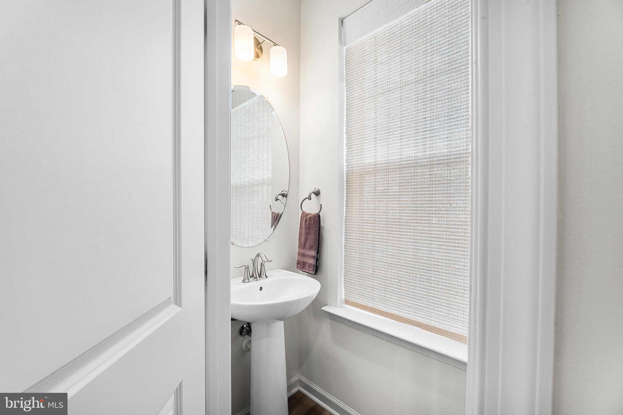 DEEP HARBOUR TOWN HOMES - Residential