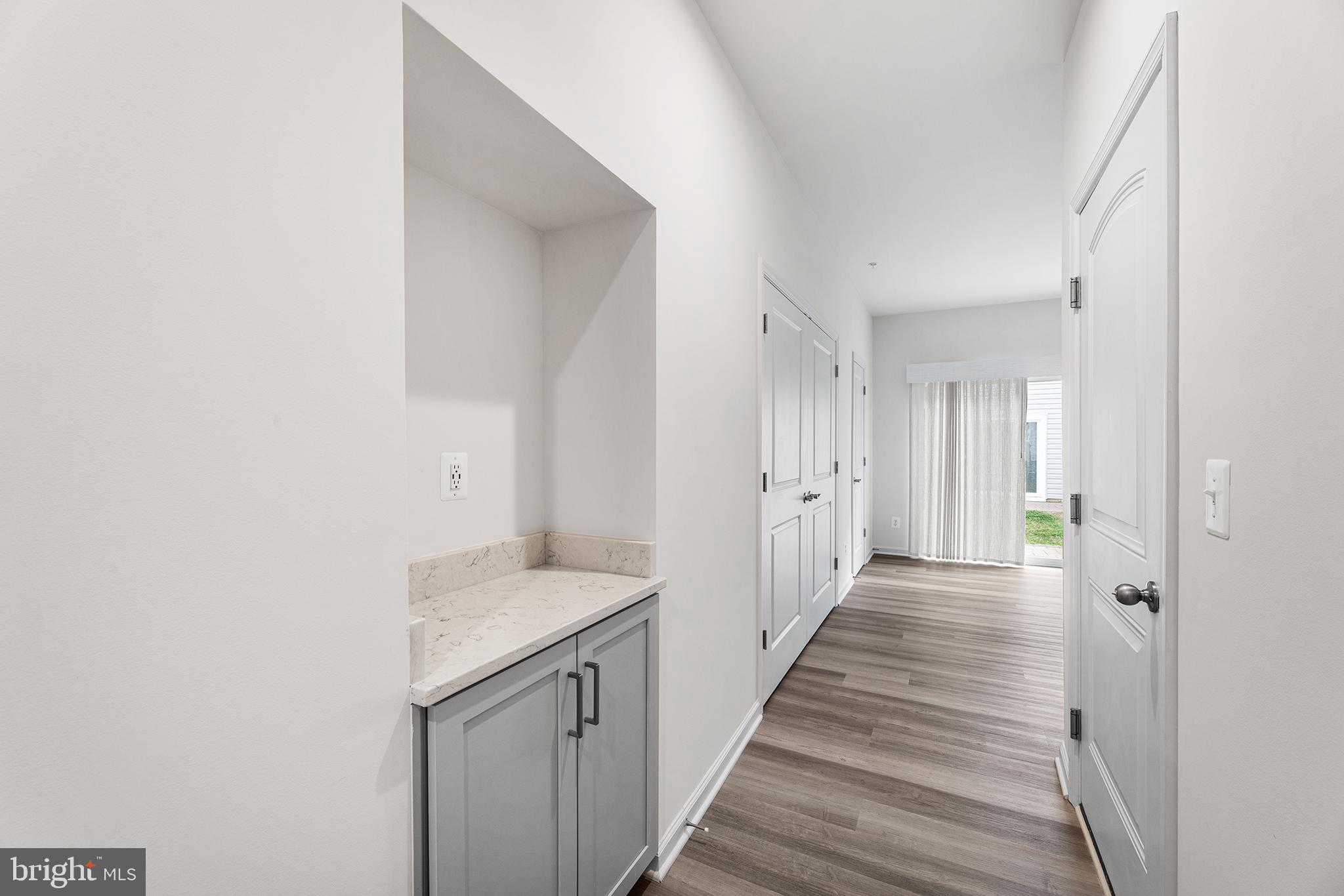 DEEP HARBOUR TOWN HOMES - Residential