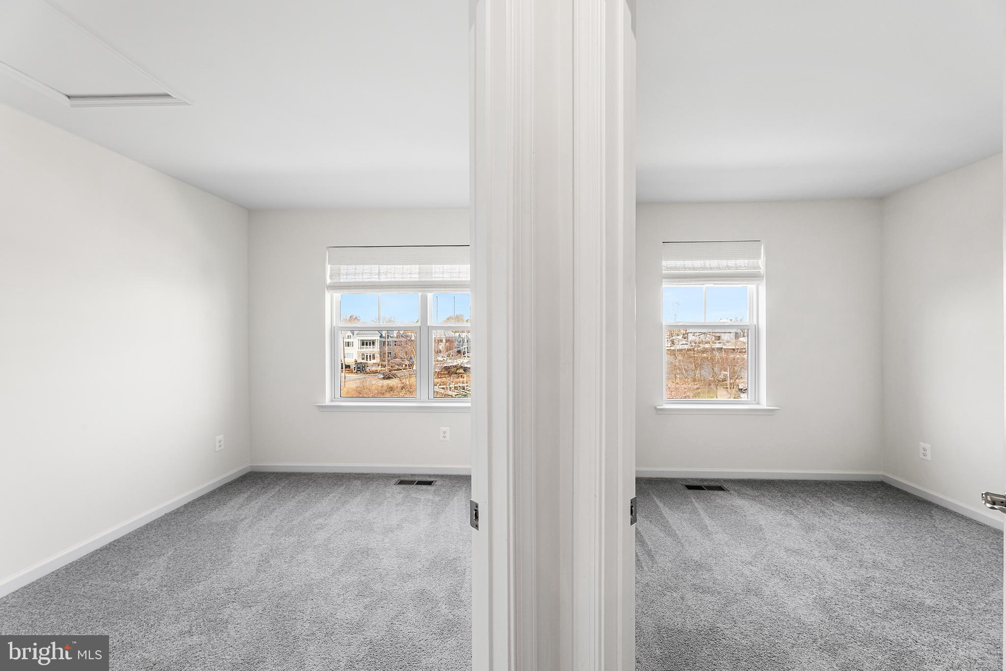 DEEP HARBOUR TOWN HOMES - Residential