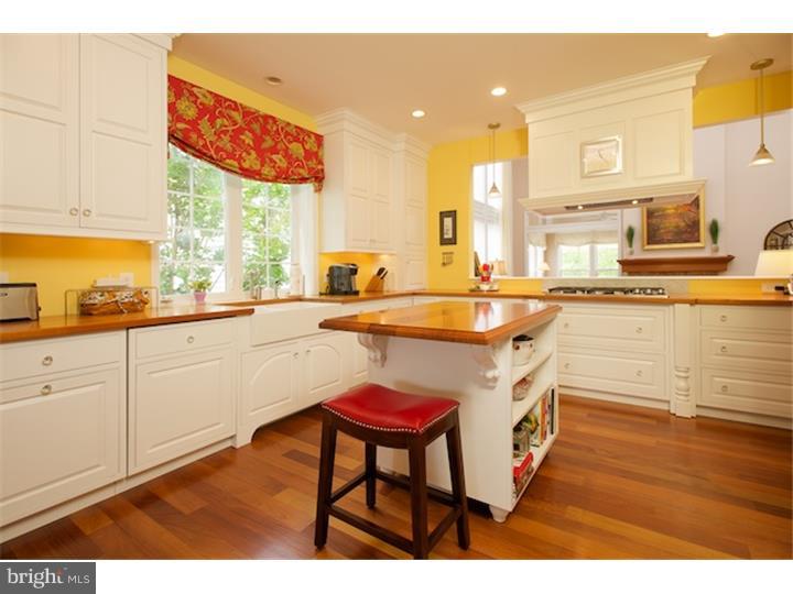 TRADITIONS AT LONGII - Residential