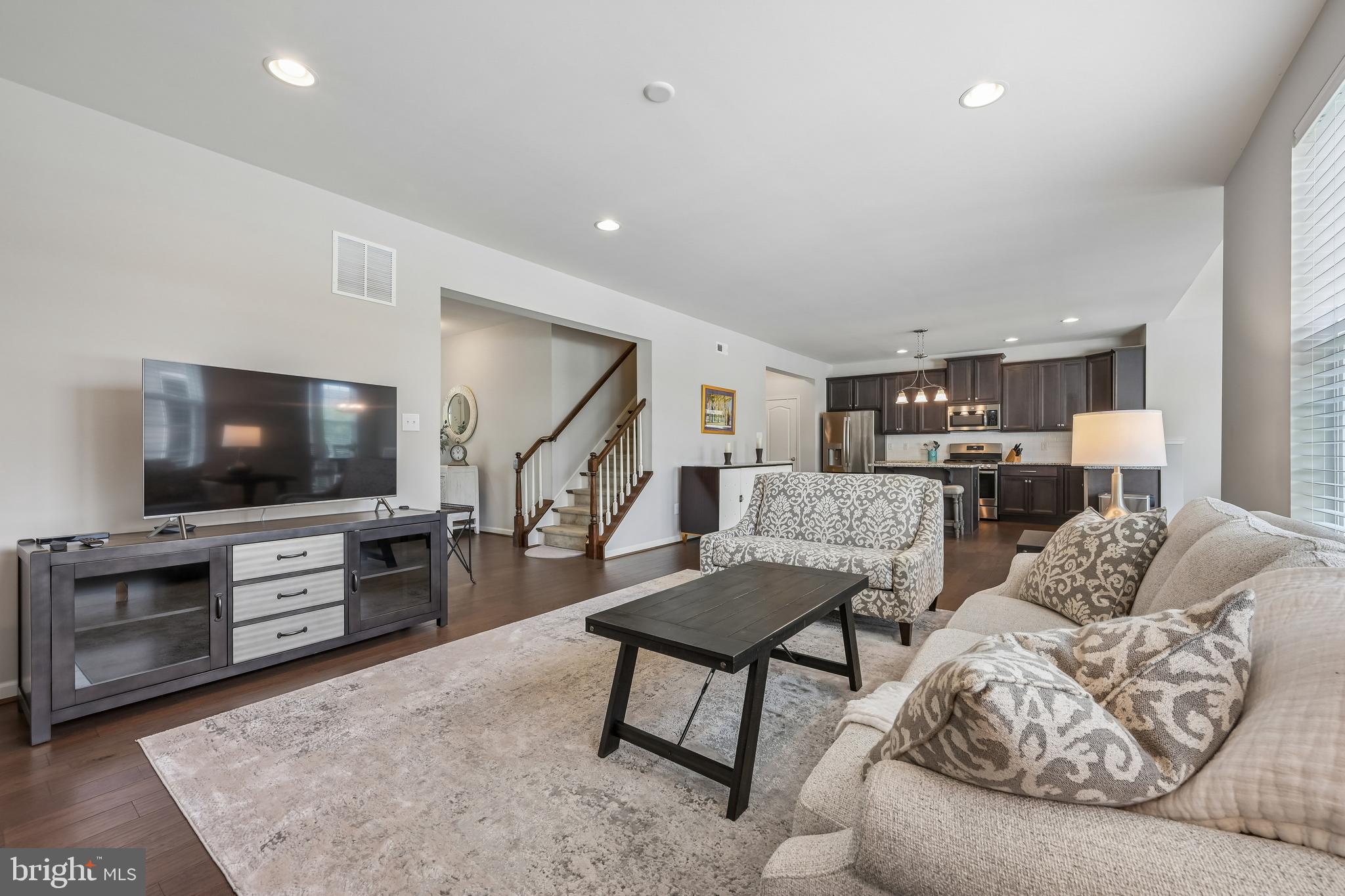 1008 SHIRA COURT