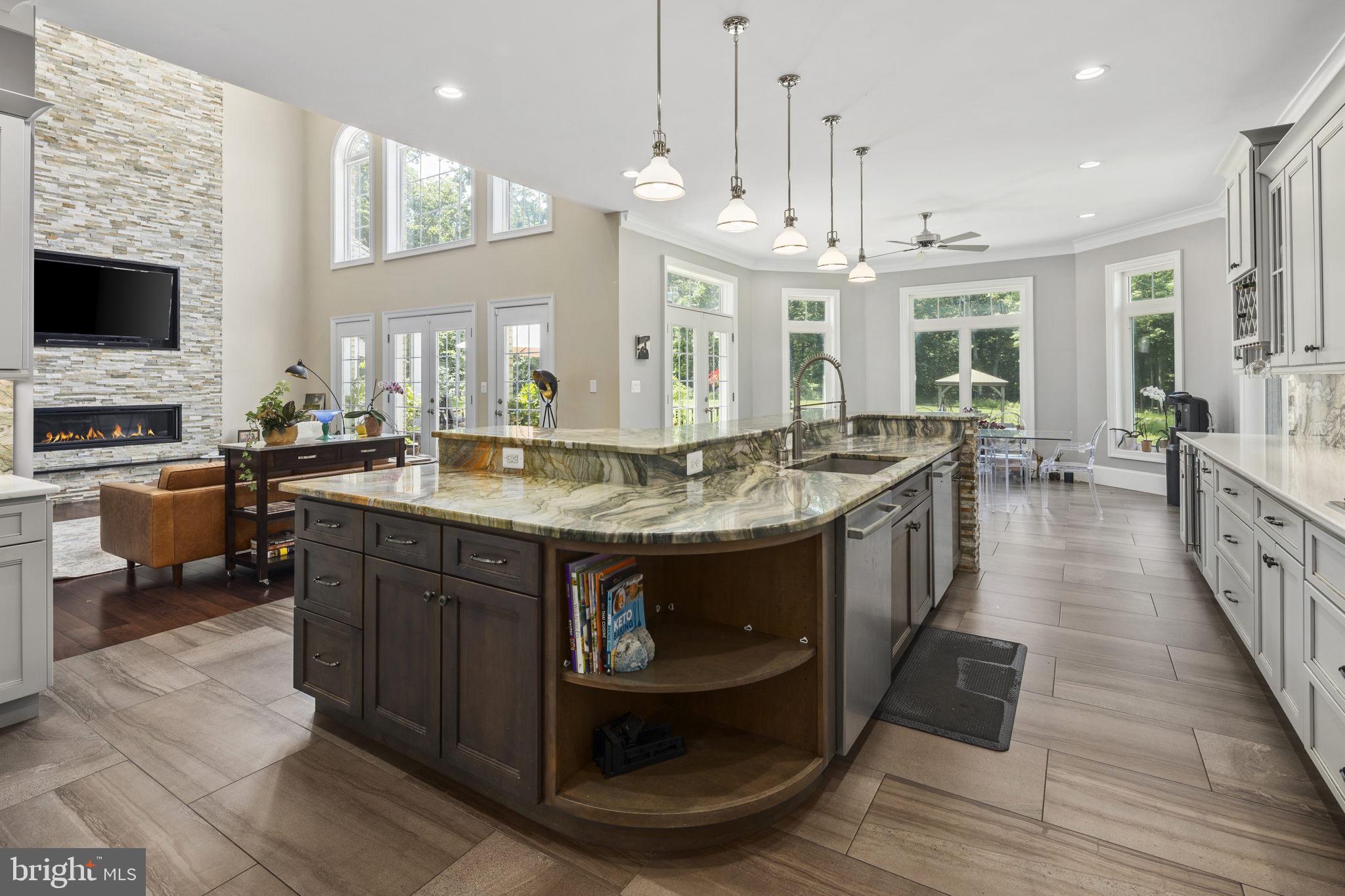 BRADDOCK WOODS - Residential