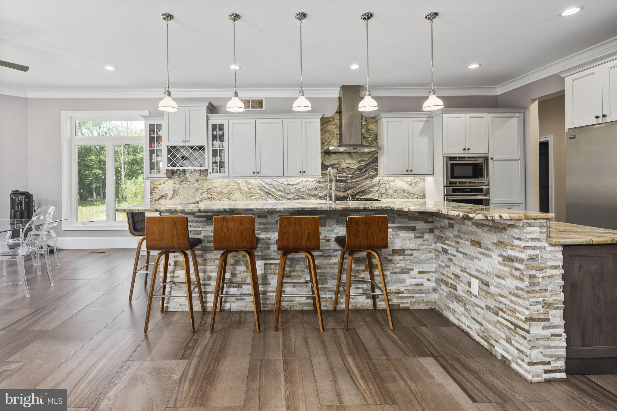 BRADDOCK WOODS - Residential