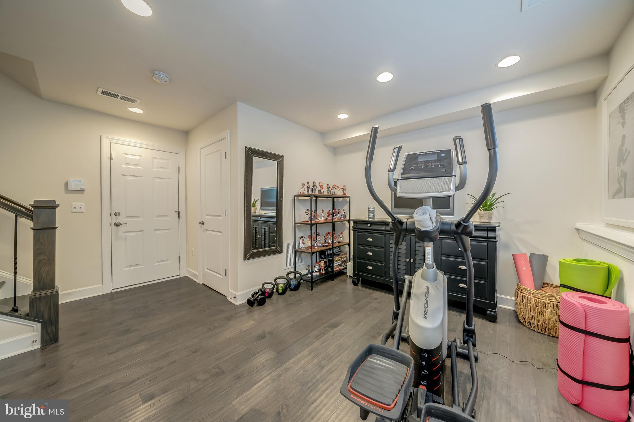 AMBROSE HILLS - Residential