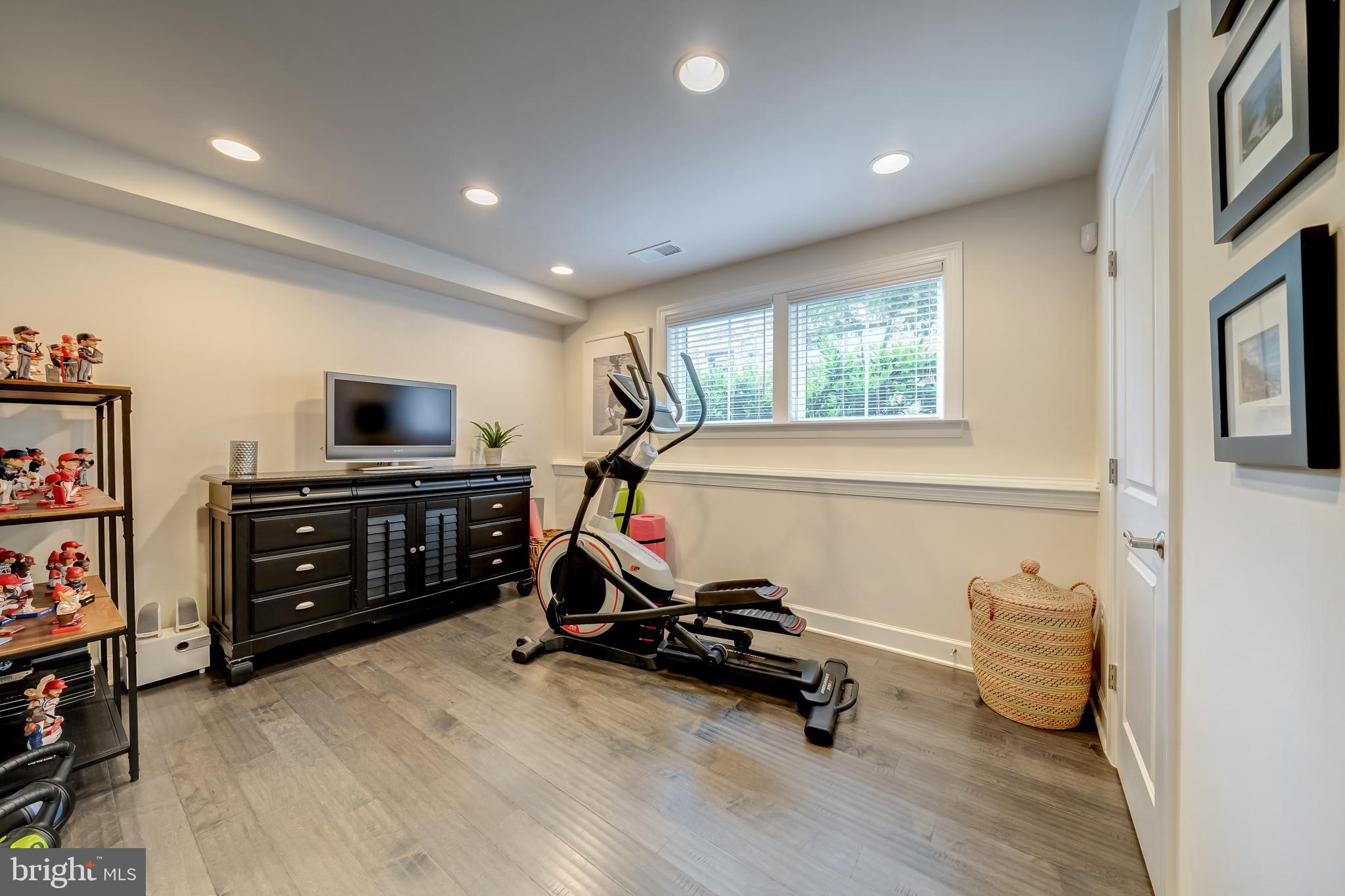 AMBROSE HILLS - Residential