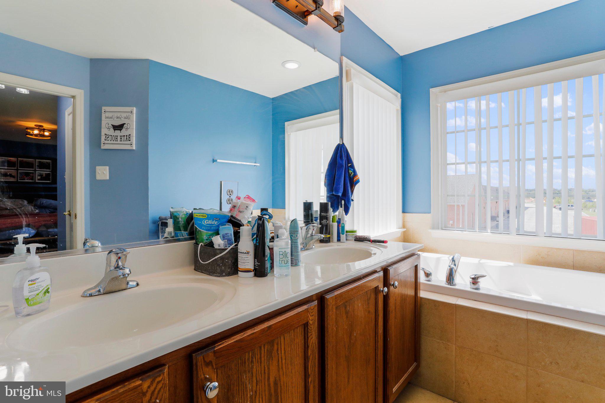 HAMMONDS MILL - Residential