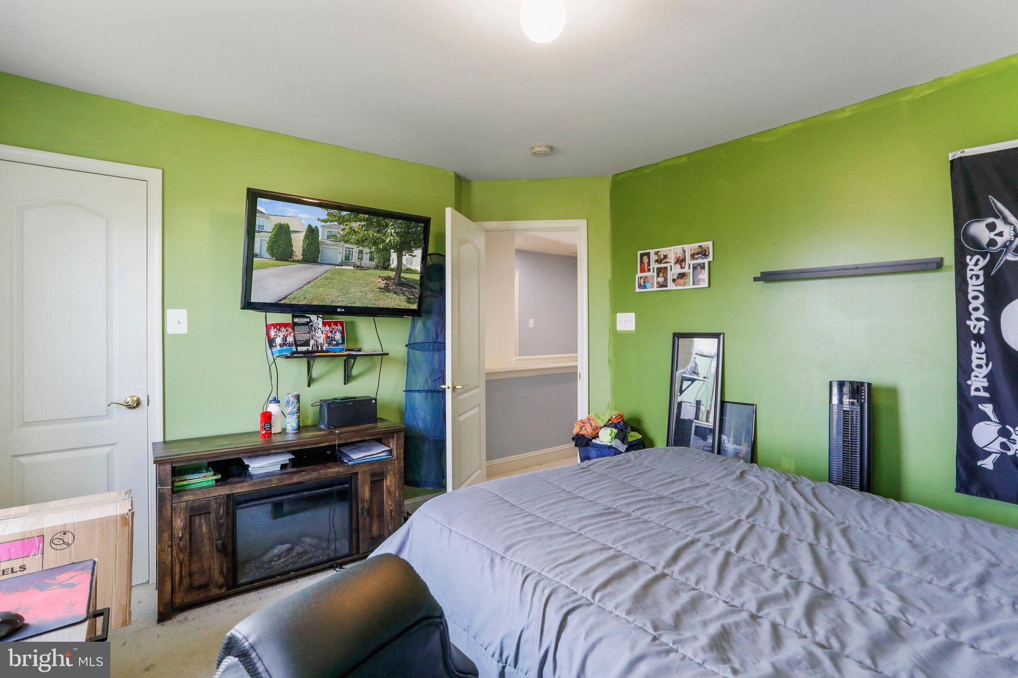 HAMMONDS MILL - Residential