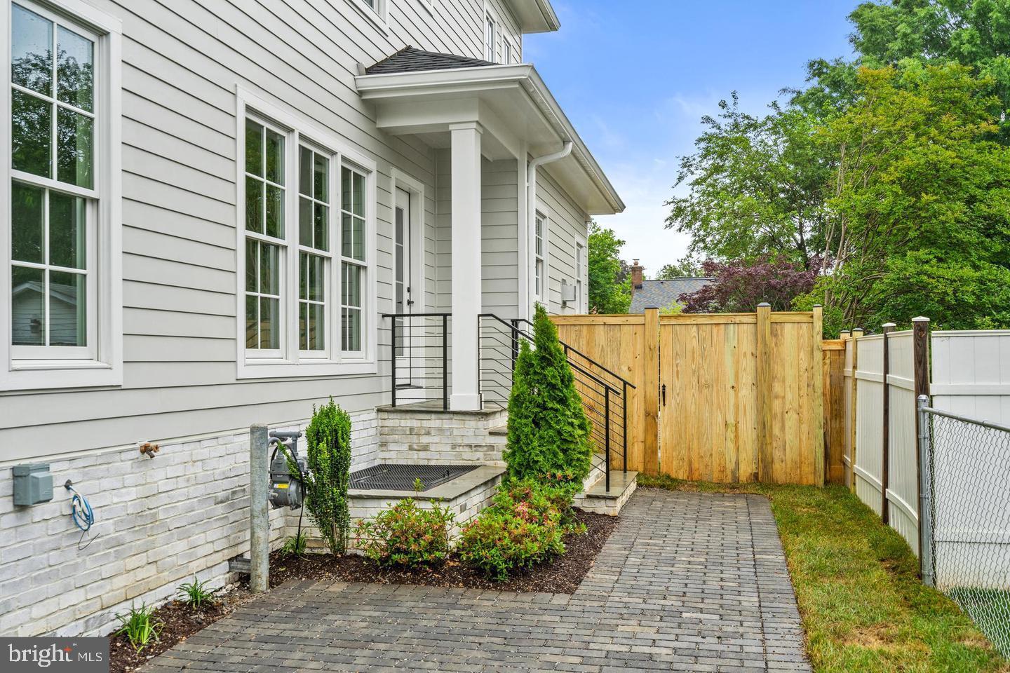 DEL RAY - Residential