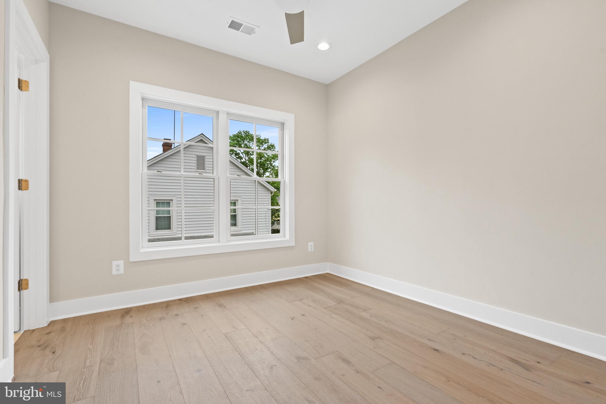 DEL RAY - Residential