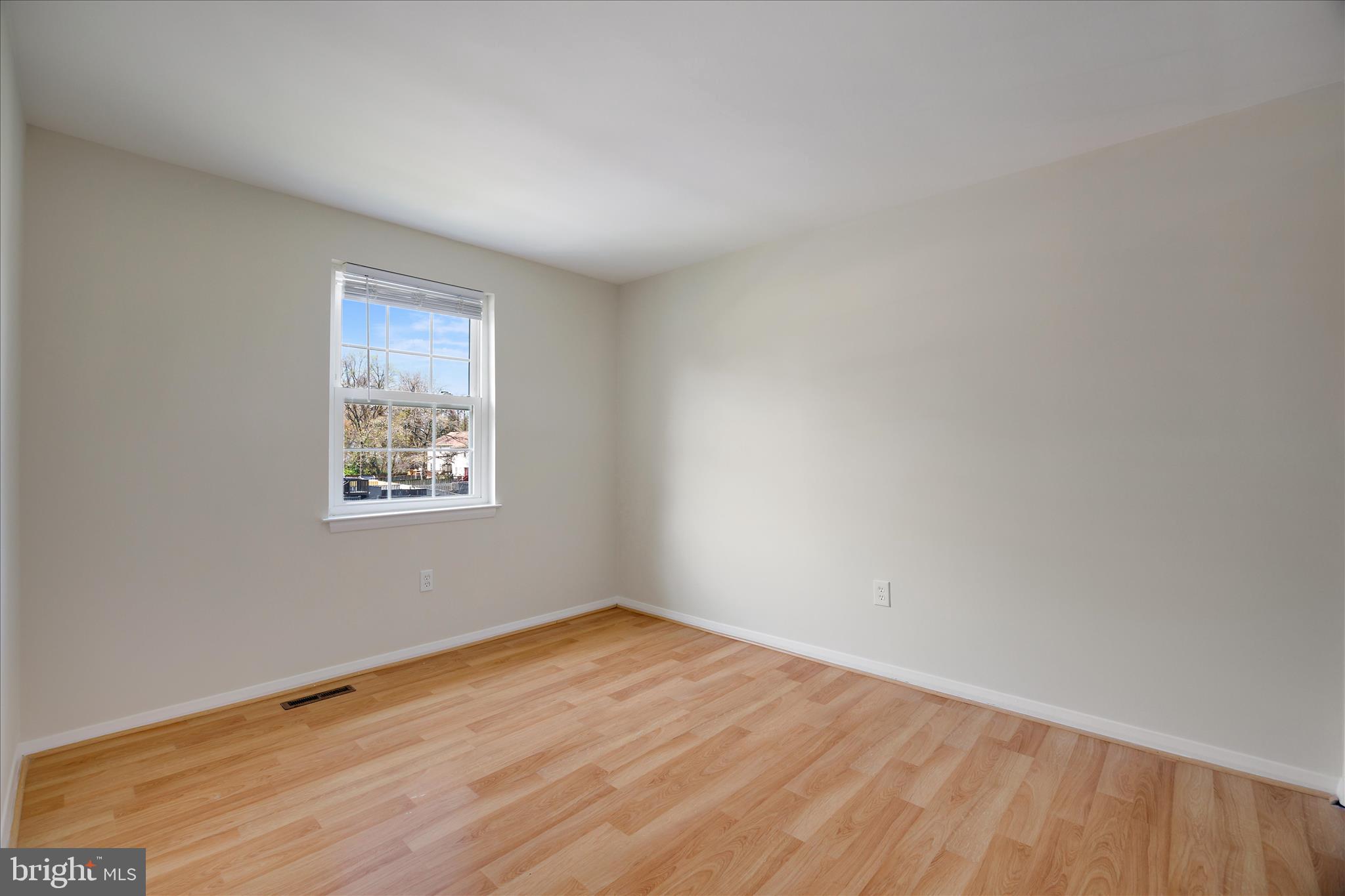 ELIZABETHS LANDING - Residential