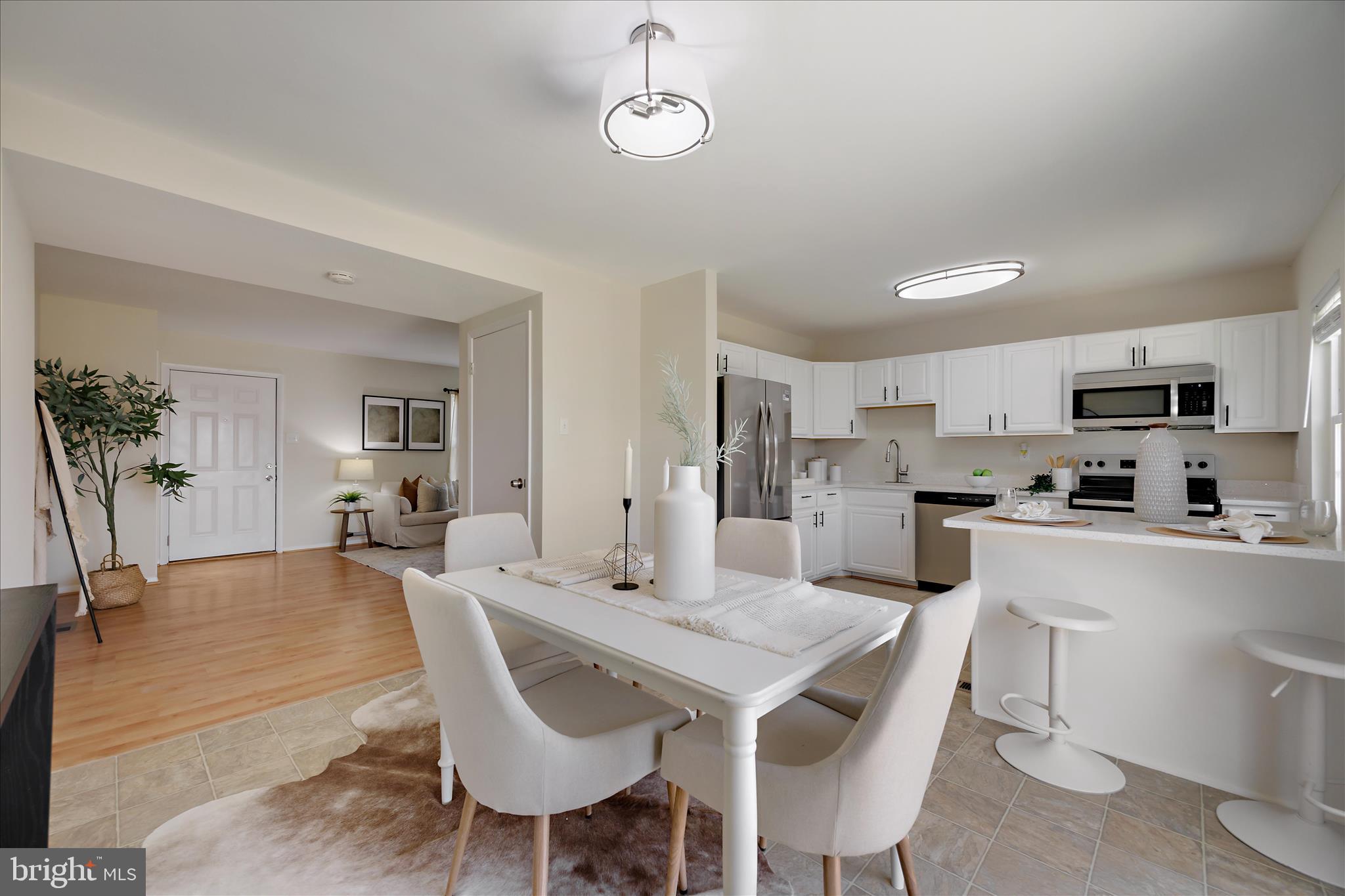 ELIZABETHS LANDING - Residential