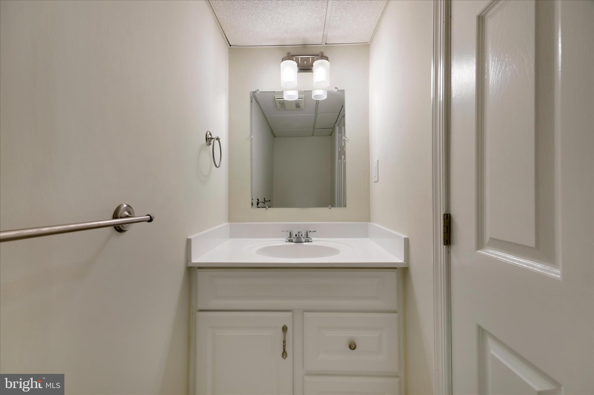 ELIZABETHS LANDING - Residential