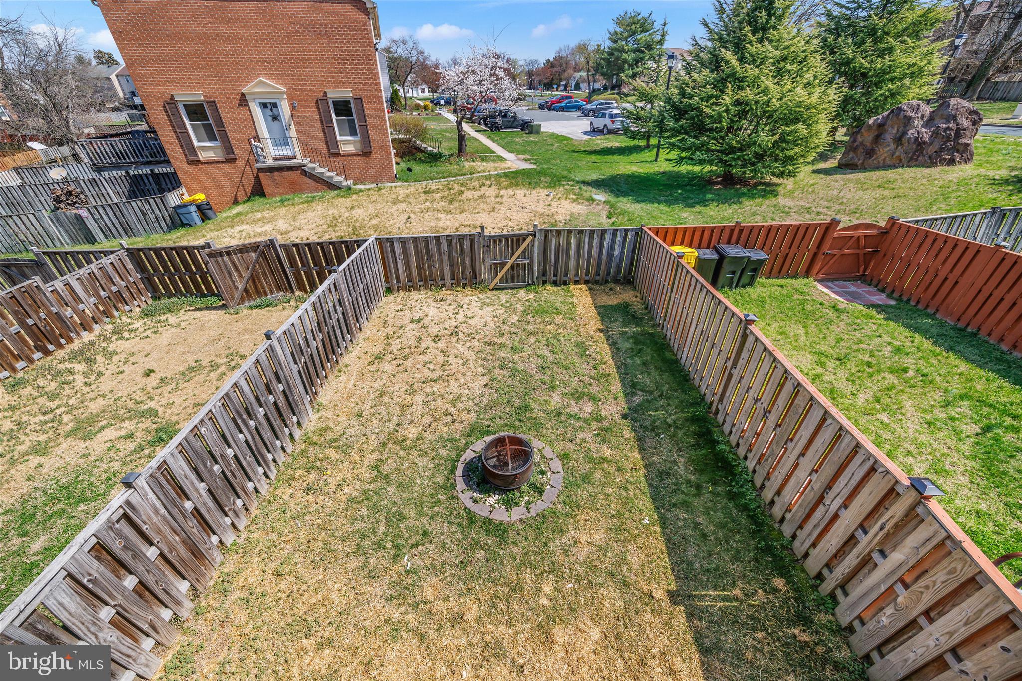 ELIZABETHS LANDING - Residential