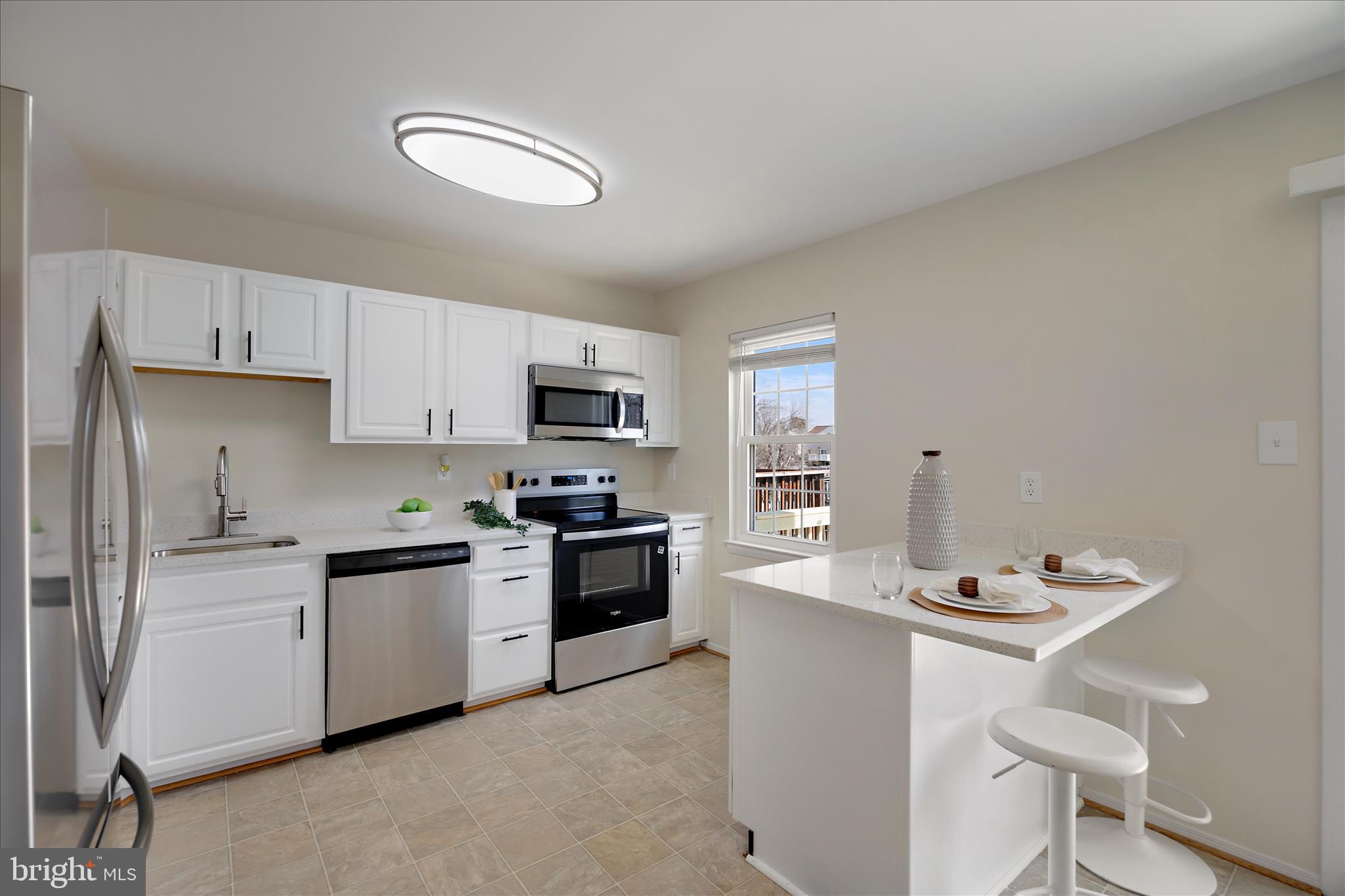 ELIZABETHS LANDING - Residential