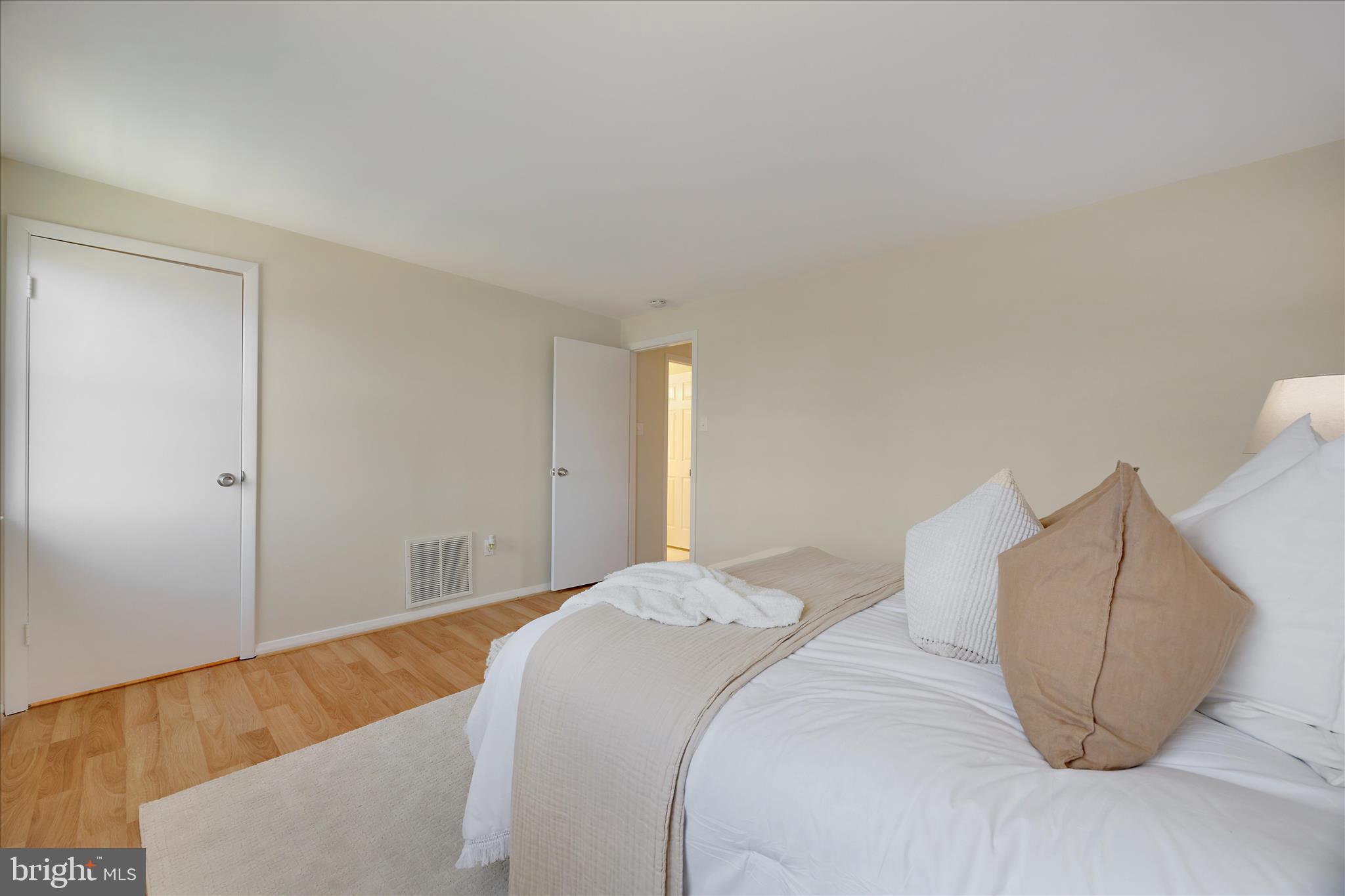 ELIZABETHS LANDING - Residential